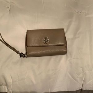 Tory Burch smartphone wristlet